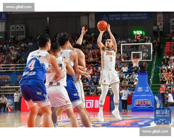 CBA新疆力拼深圳关键卡位战攻防博弈左右季后赛走势